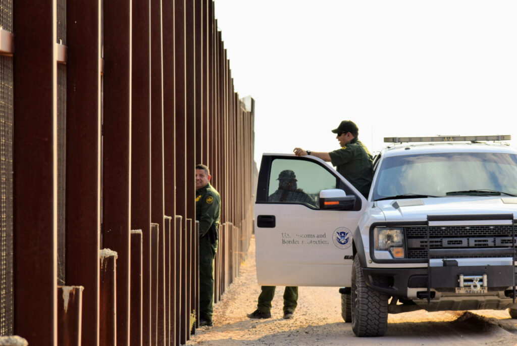 Texas Gets To Work Building Its Own Border Wall