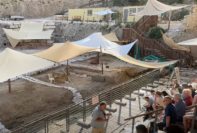 WATCH: Archaeologists Unearth Ancient Steps Where Jesus Walked, Healed Blind Man 2000 Years Ago - The American Tribune.com