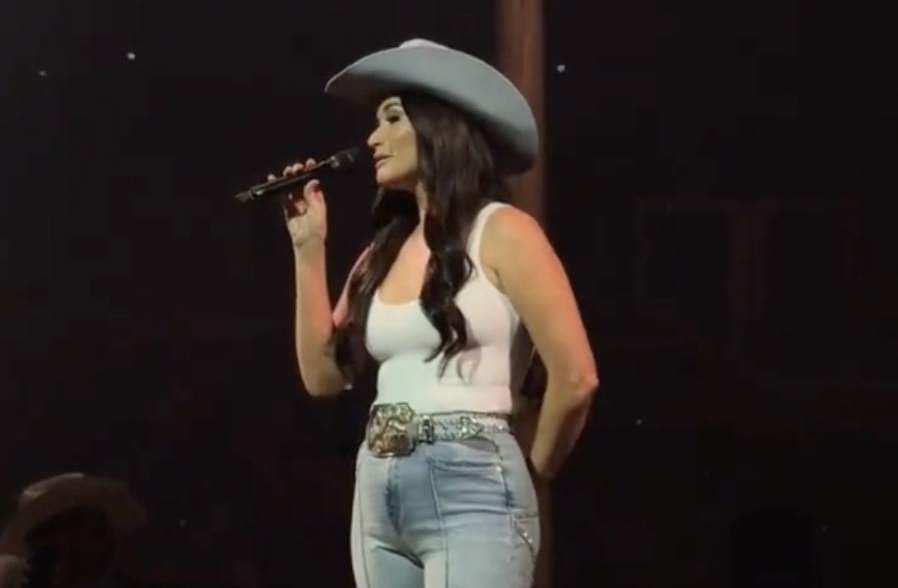 “I Hope Nobody Spends Their Money on This American Traitor”: MAGA Sounds Off, Vows Boycott Against Woke Country Star Who Attacked ICE