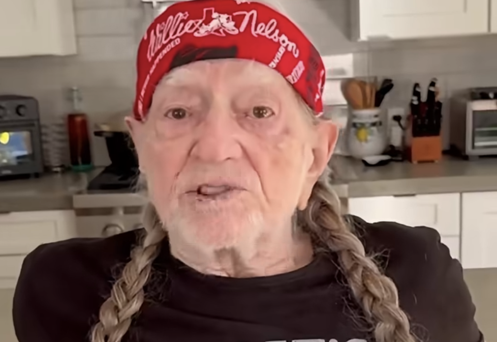 JUST IN: Willie Nelson Betrays Fans With Ridiculous Texas Endorsement Decision