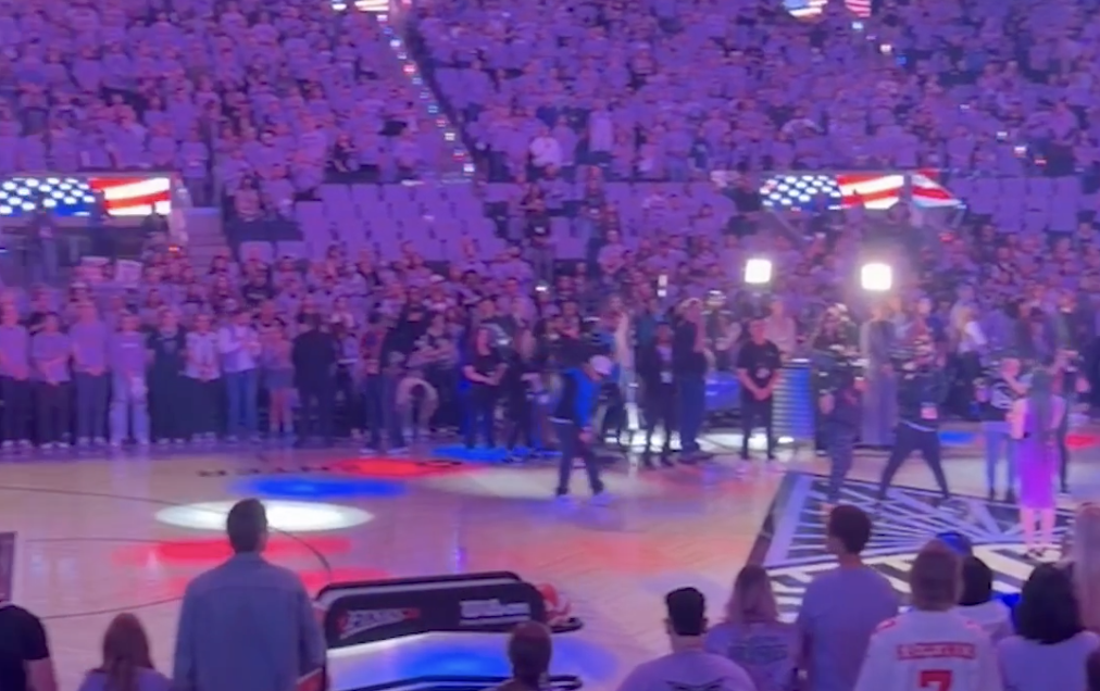 Two WNBA Teams Refuse to Respectfully Stand for the National Anthem, Instead Leave the Court for the Locker Room During Anthem Playing